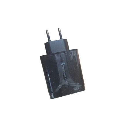 Gyors töltő USB 4 csatlakozós + 1 Type C  -  A501-1  fekete színben